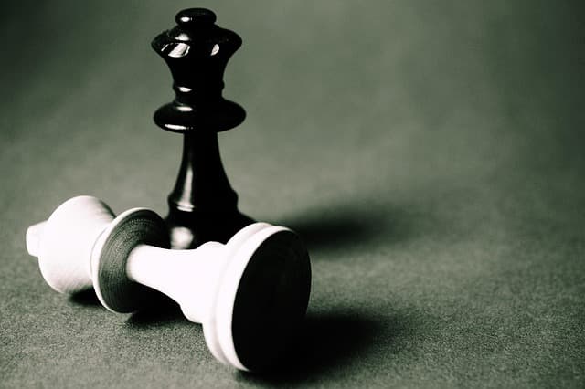Les Erreurs Stratégiques à Éviter aux Échecs : Guide Pratique